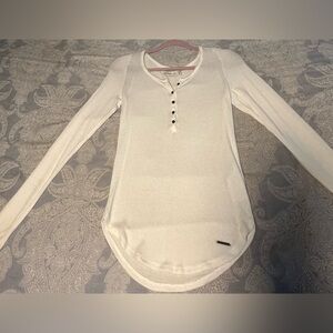 Abercrombie & Fitch White Henley Long Sleeve Top Women’s XS NWOT.
